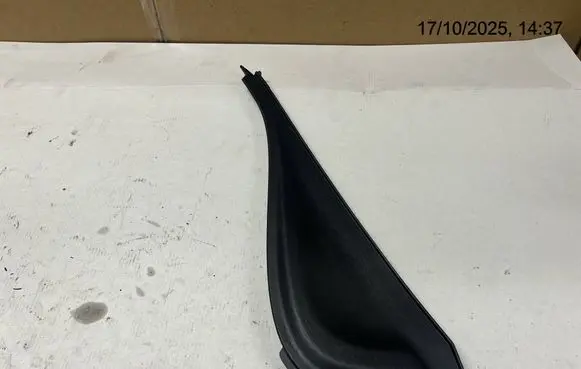 Toyota Prius+ (ZVW40) Trim molding 5543647030