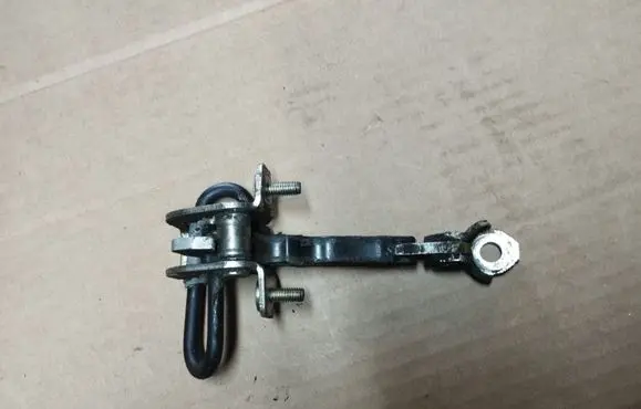 Fiat 500 Front door check strap stopper 