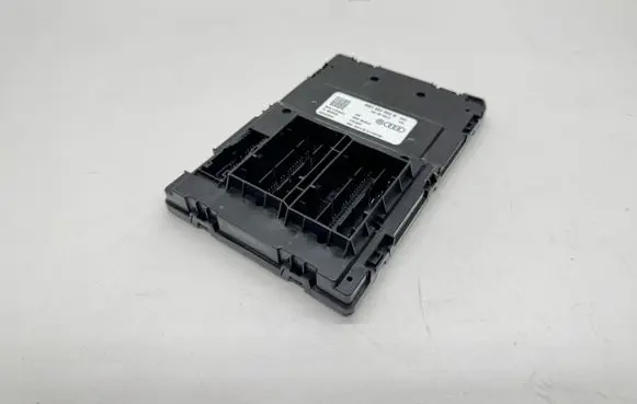 Audi A5 Central body control module 8W1907063G