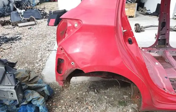 Toyota Yaris Rear quarter panel NNI14939