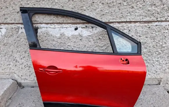 Renault Clio IV Front door 
