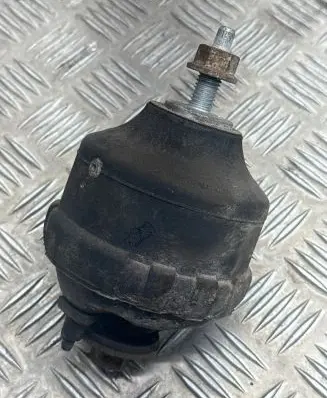 Jeep Cherokee IV KK Engine mount bracket 196AD500AA