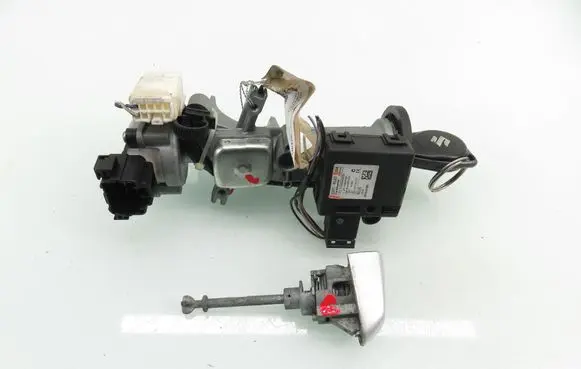 Suzuki Grand Vitara II Ignition lock 3397065L00 SLS18