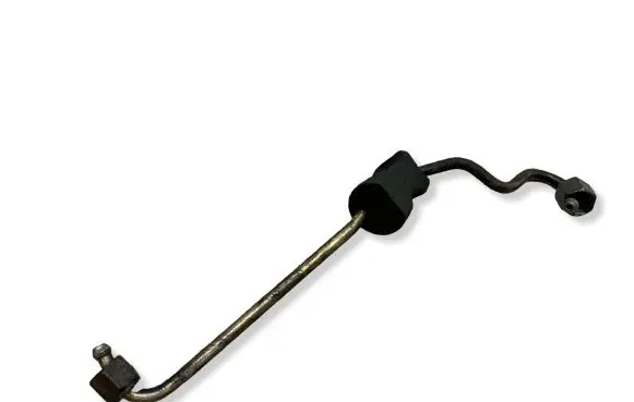 BMW 5 E60 E61 Fuel injector supply line/pipe 