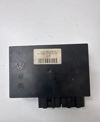 Volkswagen Golf IV Comfort/convenience module 1C0962258D 5ZA00795500