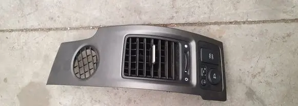 Honda CR-V Dashboard side air vent grill/cover trim 77620SWWN030