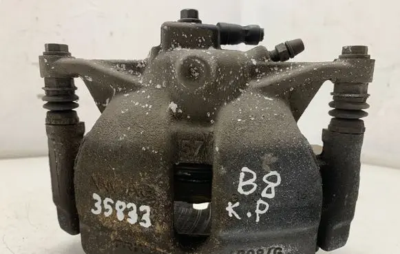 Volkswagen PASSAT B8 Front brake caliper 6798G