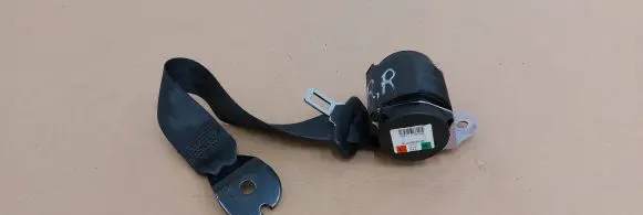 Land Rover Evoque I Rear seatbelt BJ32611B68AD