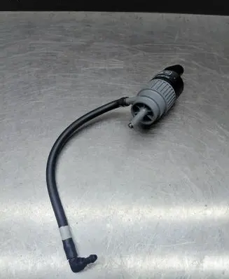 Ford Mondeo MK IV Windscreen/windshield washer pump 6M2113K082AB