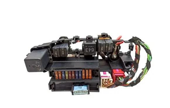 Audi A4 S4 B8 8K Fuse module 8K1937503