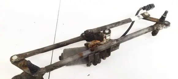 Chevrolet Captiva Front wiper linkage and motor