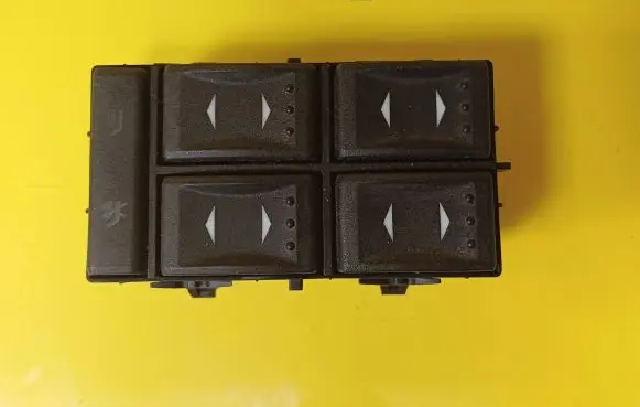 Ford Mondeo Mk III Electric window control switch 1S7T14A132BE 03163452