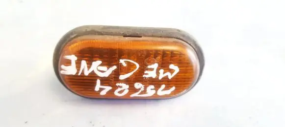 Renault Megane I Front fender indicator light
