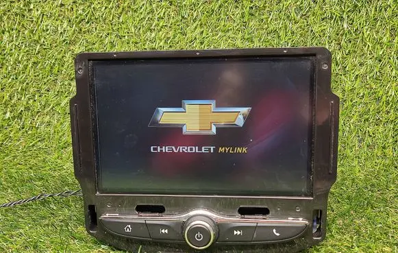 Radio/CD/DVD/GPS head unit