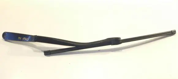 BMW 5 F10 F11 Front wiper blade arm 718245904