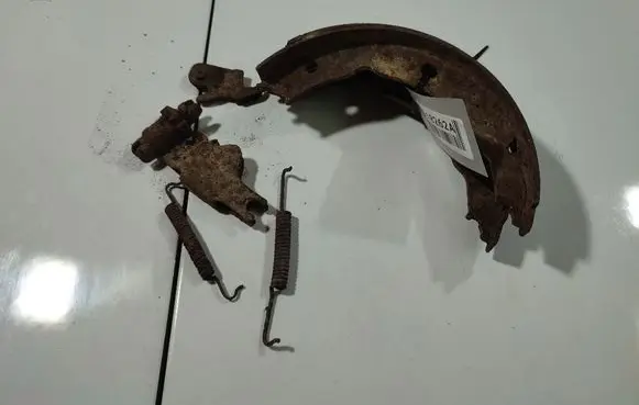 Peugeot 406 Handbrake/parking brake pads 