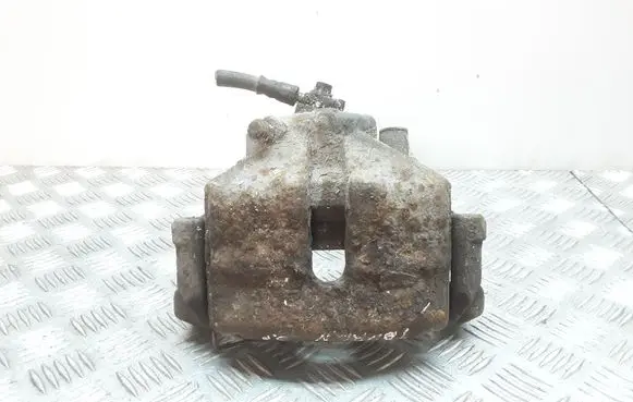 Volkswagen Touran I Front brake caliper