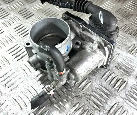 Toyota C-HR I Throttle valve 220300T110