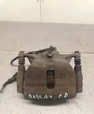 Volkswagen PASSAT B8 Front brake caliper