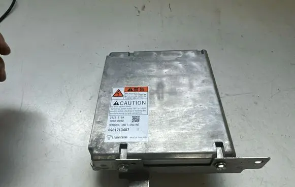 Isuzu D-Max Engine control unit/module 1038D900