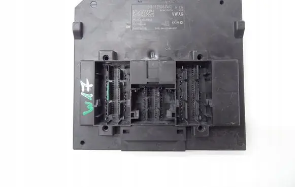Skoda Octavia Mk3 (5E) Comfort/convenience module 5Q0937084AQ