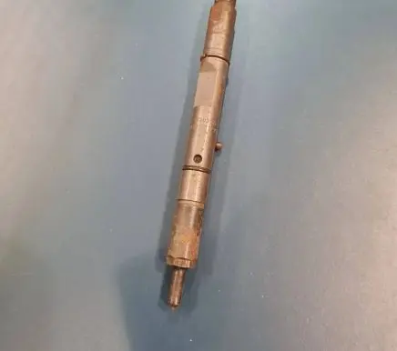 Audi A6 S6 C5 4B Fuel injector 059130201F