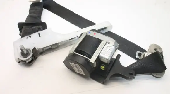 Nissan Pulsar Front seatbelt 627788900D