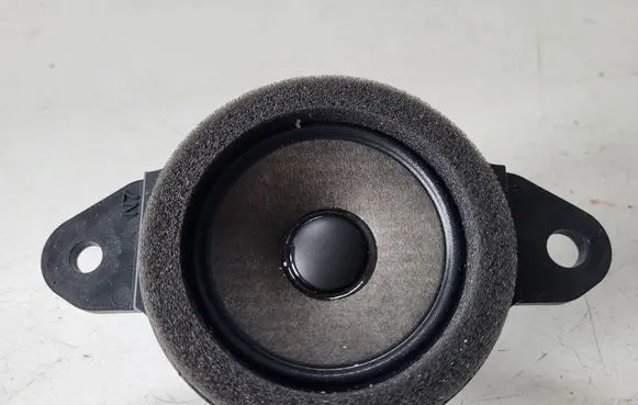 Toyota Yaris XP210 Panel speaker 86150F4090