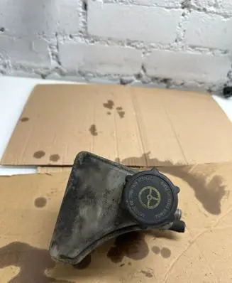 Ford Mondeo MK II Power steering fluid tank/reservoir 97BG3R700AA