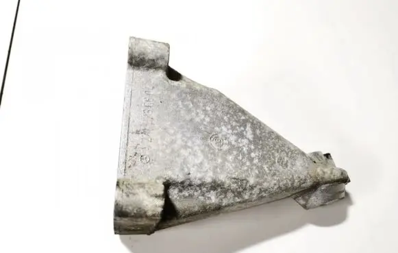 Mercedes-Benz CLC CL203 Engine mounting bracket a2712230804
