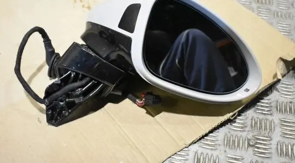 Porsche Panamera (971) Front door electric wing mirror D466