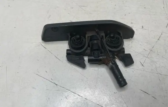 BMW 3 E46 Headlight washer spray nozzle 8375542