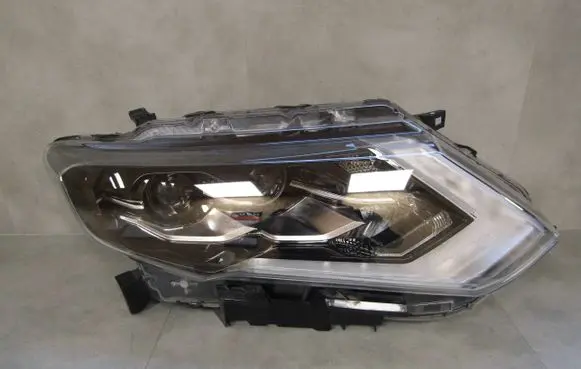 Nissan X-Trail T32 Headlight/headlamp X-TRAILT32