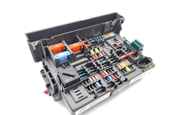 BMW 3 E90 E91 Fuse module 9119446