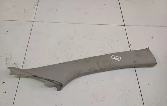 Toyota Avensis T250 (C) pillar trim 622110002