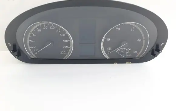 Mercedes-Benz Vito Viano W639 Speedometer (instrument cluster) A6399000900