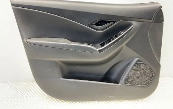 Hyundai ix20 Front door card panel trim 