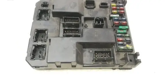 Peugeot 307 Fuse module 9651196880 9651197580