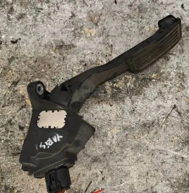 Toyota Yaris Accelerator throttle pedal
