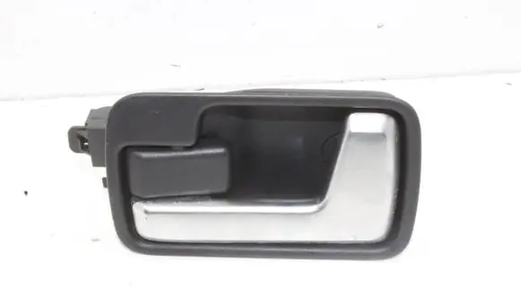 Land Rover Discovery 3 - LR3 Rear door interior handle
