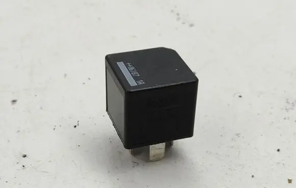 Land Rover Discovery 3 - LR3 Other relay 5M5T14B192