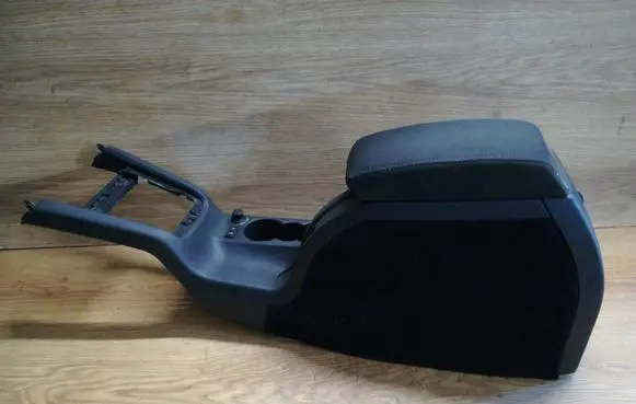 Skoda Octavia Mk2 (1Z) Other interior part 320010111363501 1Z1863241