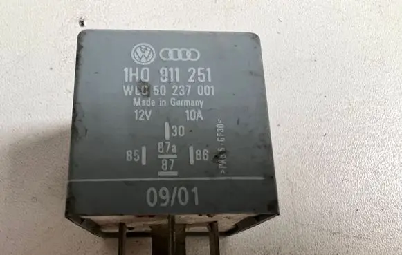 Seat Ibiza III (6L) Other relay 1H0911251
