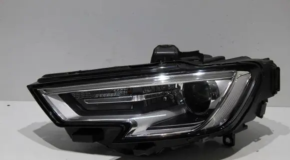 Audi A3 S3 8V Headlight/headlamp 8V0941005E 90104556 42730622