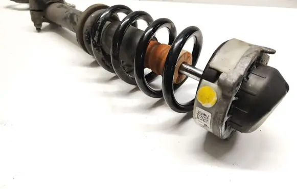 Audi Q7 4M Front shock absorber/damper 4M0413038 4K0413333