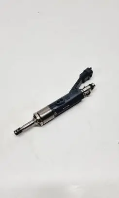 Peugeot 5008 II Fuel injector 9822715980 1637833480