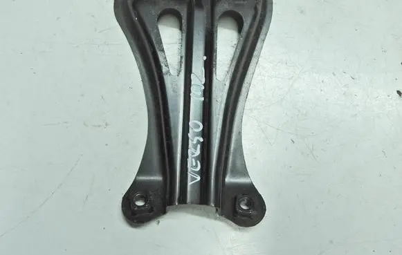 Toyota Verso Battery bracket 