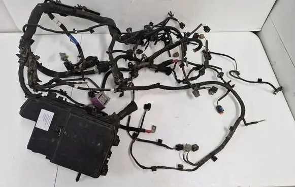 Renault Trafic III (X82) Engine installation wiring loom 240117745R