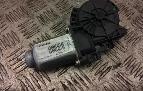 Hyundai ix35 Rear door window regulator motor 402354B