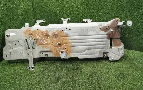 Peugeot 3008 II Hybrid/electric vehicle battery bracket 9833519780 210323110128